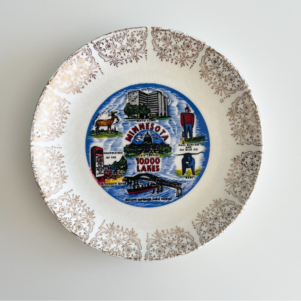 Vintage Souvenir State Plate Minnesota 10,000 Lakes